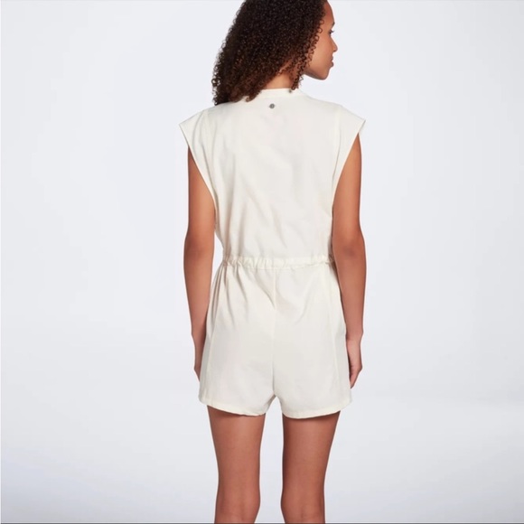 Calia by Carrie Underwood Relaxed Fit Utility Romper Cap Sleeves Size XS XSmall - Picture 12 of 12